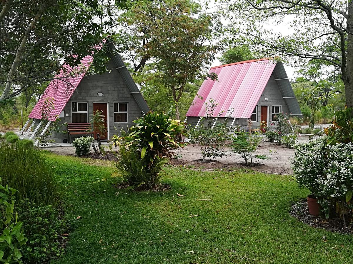 Happy Forest B&B Katima Mulilo Buitenkant foto