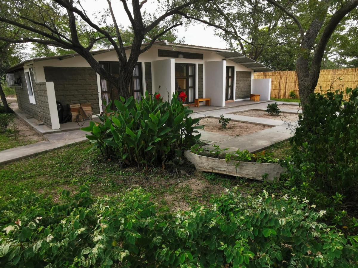 Happy Forest B&B Katima Mulilo Buitenkant foto