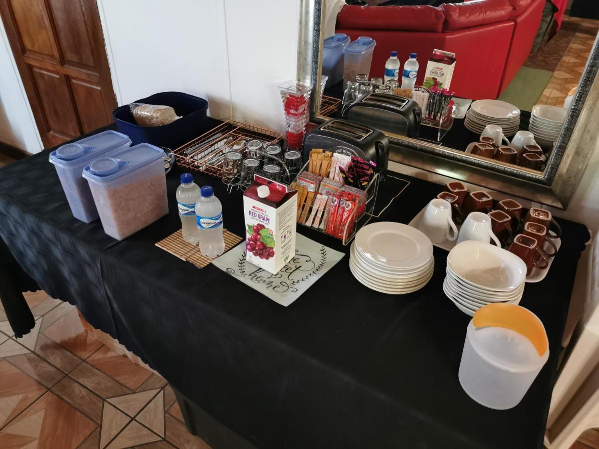 Happy Forest B&B Katima Mulilo Buitenkant foto