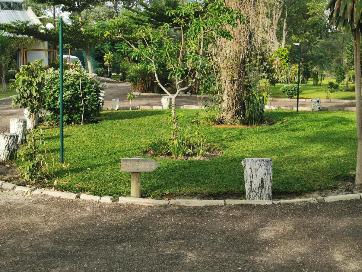 Happy Forest B&B Katima Mulilo Buitenkant foto