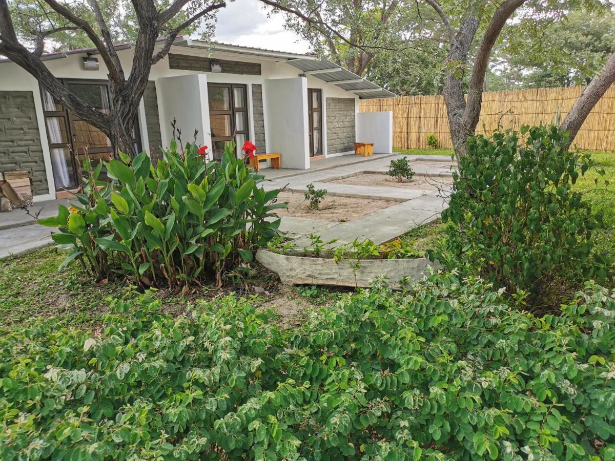 Happy Forest B&B Katima Mulilo Buitenkant foto