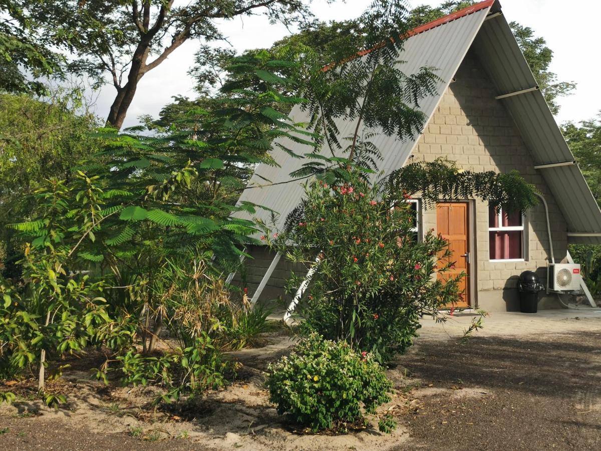 Happy Forest B&B Katima Mulilo Buitenkant foto