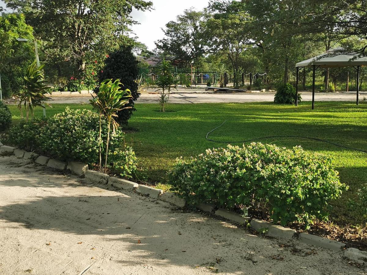 Happy Forest B&B Katima Mulilo Buitenkant foto