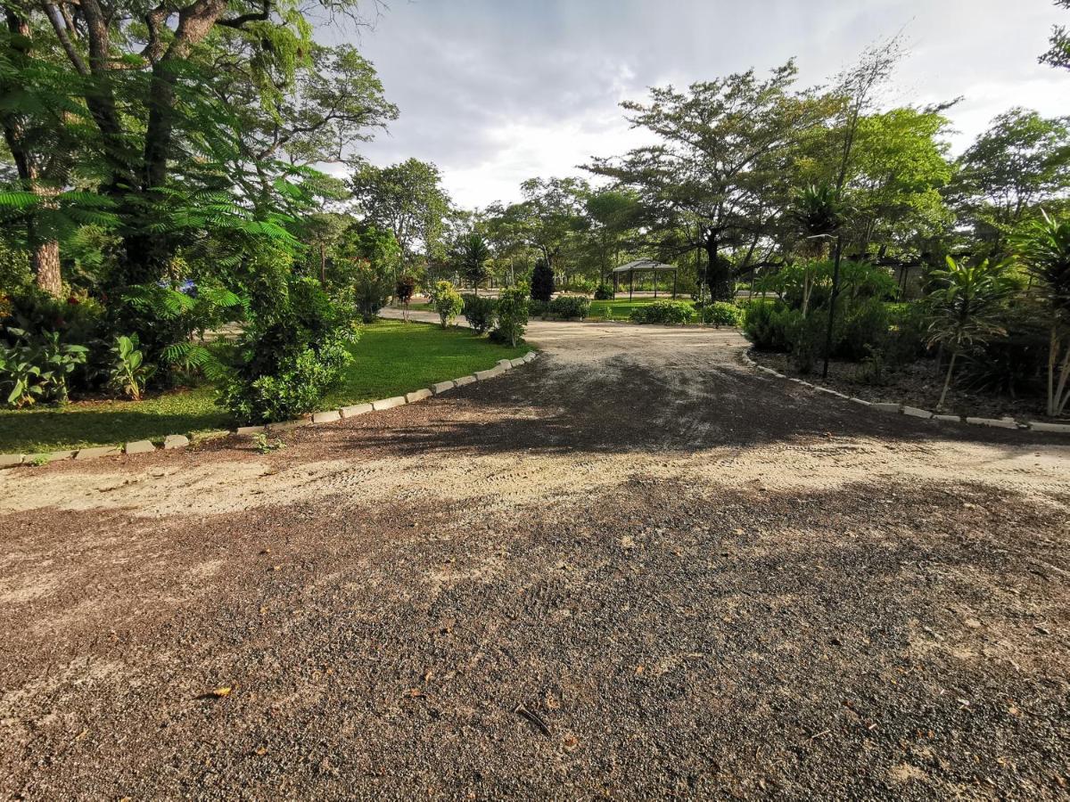 Happy Forest B&B Katima Mulilo Buitenkant foto